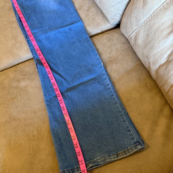 VIP Stretchy Women's Junior Straight Leg Jeans, Blue, Size 11/30 - Picture 6 of 7